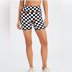 NWT - Fabletics Anywhere Motion365® High-Waisted 6'' Shorts, Retro, Sz Large